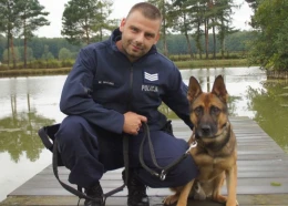 W Wejherowie pies policyjny Korek wywęszył narkotyki. 33-latkowi grozi do 12 lat więzienia 