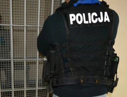 Groził kobiecie i dzieciom, że ich zabije i spali dom. 39-latkowi może grozić dożywocie