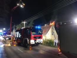 Pożar poddasza w Wejherowie. Z ogniem walczyło pięć zastępów