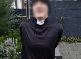Gdańsk: Koloratka nie pomogła. Policja zatrzymała nietypowego rabusia