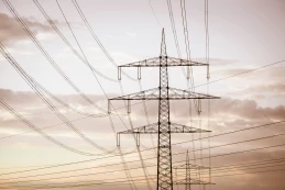 Wybudują linię elektroenergetyczną o długości blisko 140 km. Połączy gdańskie Błonia z Olsztynem