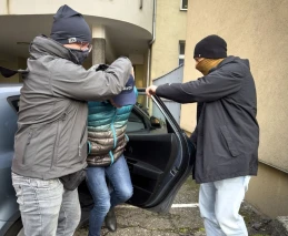 Za łapówkę legalizowali pobyt cudzoziemców. Zatrzymana urzędniczka z Pomorza