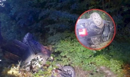 Leżał na dachu w przydrożnym rowie. Po kierowcy nie było śladu