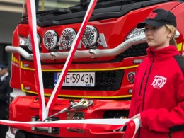 "Zwiększy się bezpieczeństwo mieszkańców". Nowy wóz oficjalnie wdrożony do służby w OSP Reda | ZDJĘCIA