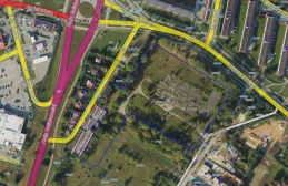 Duża działka przy głównej trasie. Przetarg obejmuje teren z potencjałem inwestycyjnym