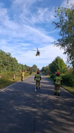 Wypadek we Władysławowie. Motocyklista uderzył w drzewo