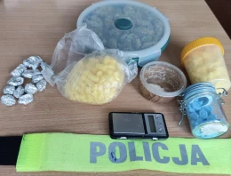 31-latka z Tczewa handlowała narkotykami. Ma dozór i zakaz opuszczania kraju
