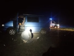 Nie zatrzymał się do policyjnej kontroli i zaczął uciekać. Wcześniej pirat drogowy pędził autobusem przy szkole