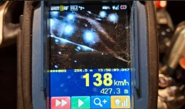 138 km/h w obszarze zabudowanym. Dwóch kierowców zatrzymanych w 40 minut