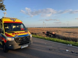 Volkswagen wbił się w traktor! Kierowca ursusa ranny