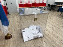 Trwają wybory. 'Na karcie do głosowanie jest 12 kandydatów'