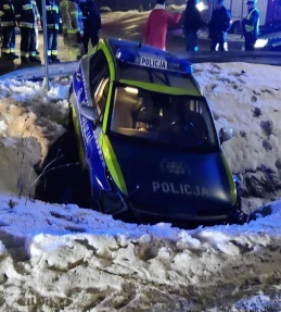 Gmina Wejherowo: Jechali na interwencję. Policjant trafił do szpitala 