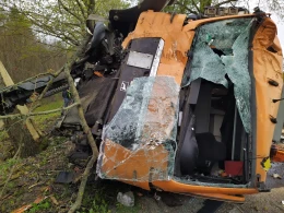 Wypadek w Łętowie. Przewróciła się ciężarówka | ZDJĘCIA