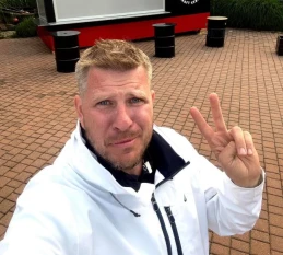 Filip Chajzer rusza z kebabem nad Bałtykiem! Gdzie stanie foodtruck słynnego dziennikarza?
