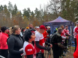 W Bolszewie biegali i maszerowali z kijkami dla Niepodległej 