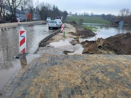  Ulica spłynęła wodą. ‘Interweniowaliśmy wszędzie, jesteśmy bezradni’ 