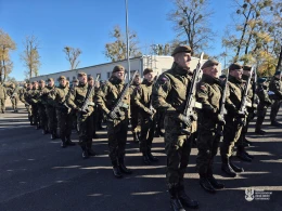 Oficer WOT-u miał okradać powodzian. Jego dowódca odchodzi z wojska 