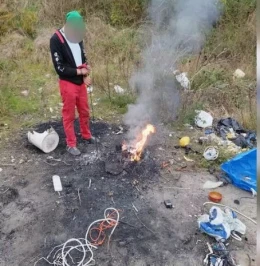 Wypalał kable w ognisku. Zdemaskował go unoszący się dym 