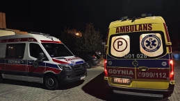 Kobieta z dusznościami prosiła o pomoc pod zamkniętą karetką 