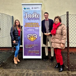 'Zapraszamy do dzielenia się dobrem.' W mieście stanęła pierwsza lodówka społeczna 