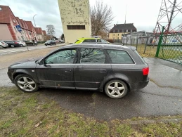 Przejechał kobiecie po stopie. 71-latka była na przejściu na pieszych 
