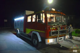 Pomaga w usuwaniu skutków powodzi. Strażacy przekazali swój samochód