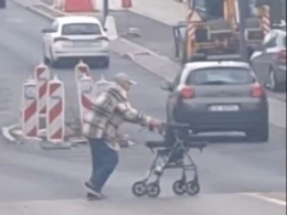 Z balkonikiem i o kulach pomiędzy pędzącymi autami. Ten film mrozi krew w żyłach!
