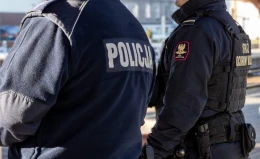 Papieros na dworcu. Zamiast pociągu – cela