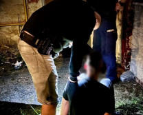 Wyglądał jak prawdziwy pistolet. 26-latek miał nim grozić sąsiadce
