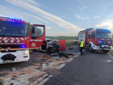 Tragiczny wypadek na drodze. Jedna osoba nie żyje, pięć zostało poszkodowanych