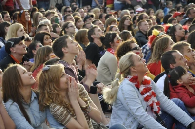 Mecz Hiszpania-Włochy. Tłumy w Fan Zone