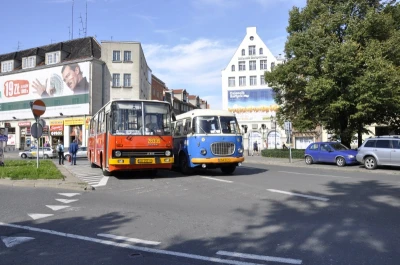 Zabytkowe autobusy na gdańskich ulicach