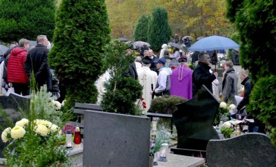Uroczystość Wszystkich Świętych na wejherowskim cmentarzu 1.11.2017 - fot. Leszek Spigarski