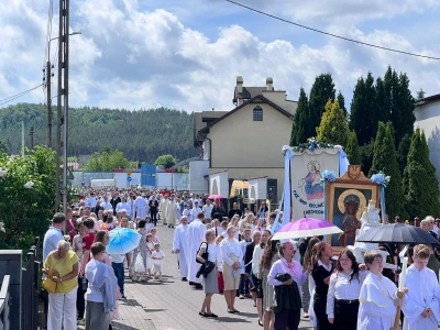 Ulice Wejherowa wypełniły się wiernymi. Zobacz fotorelację