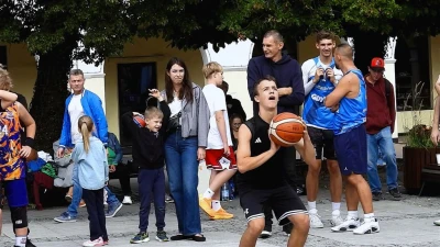 Streetball na Placu Jakuba Wejhera