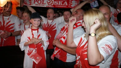 Odśpiewali hymn w wejherowskiej Warce