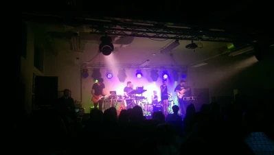 Koncert Sarsy w Fabryce Kultury w Redzie (fot. Adam Kołodziej)