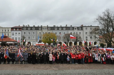 Biało-czerwona parada niepodległościowa w Wejherowie