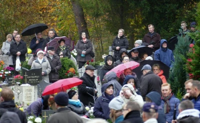 Uroczystość Wszystkich Świętych na wejherowskim cmentarzu 1.11.2017 - fot. Leszek Spigarski