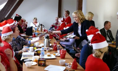 Turystyczne Mikołajki i Dzień Wolontariusza 2017 w WUTW YMCA, fot. Leszek Spigarski