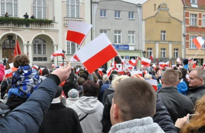 Biało-czerwona parada niepodległościowa w Wejherowie