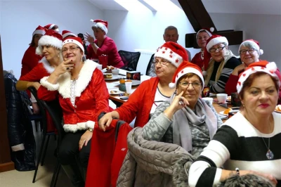 Turystyczne Mikołajki i Dzień Wolontariusza 2017 w WUTW YMCA, fot. Leszek Spigarski