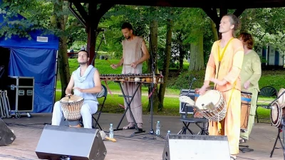 Muzyczne Lato 2017. Zespół „Foliba” na małej scenie w Parku Miejskim