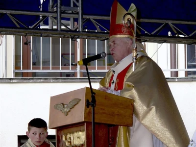 Rocznica nadania imienia Jana Pawła II Samorządowemu Gimnazjum w Bolszewie