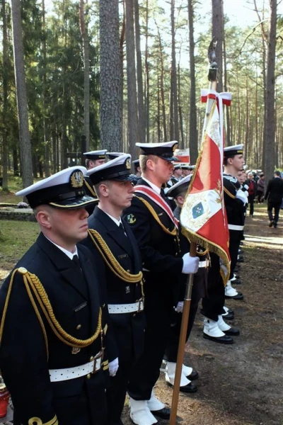 Obchody w Piaśnicy: Powstały figury więźniów Stutthofu (fot. Leszek Spigarski)