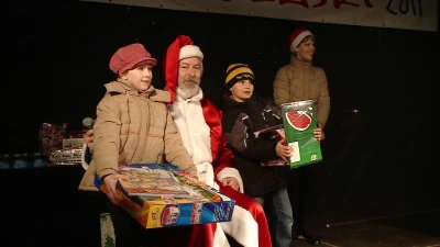 Świąteczna choinka oświetla wejherowski rynek