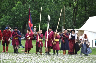 Rekonstrukcja historyczna 2016. Atak na taborowy wóz kupiecki fot. Leszek Spigarski
