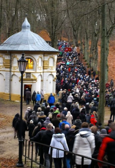 Wielki Post 2016 - Pierwsza Droga Krzyżowa na Kalwarii Wejherowskiej. fot. Leszek Spigarski