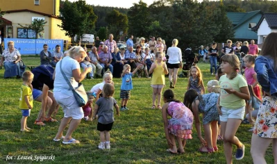 Dzień Sąsiada - piknik rodzinny na Osiedlu Sucharskiego (fot. Leszek Spigarski)