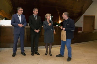 Wernisaż wystawy fotograficznej Nadmorskiej Grupy Fotograficznej
